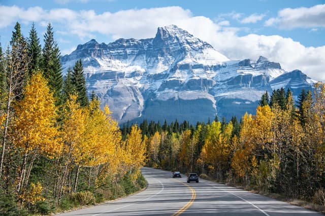 Guida Definitiva al Noleggio Auto in Canada per Italiani | Qeeq.com