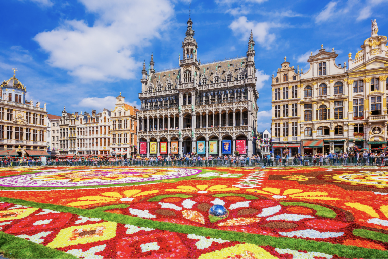 Noleggio Auto in Belgio: Guida Completa per Italiani | QEEQ